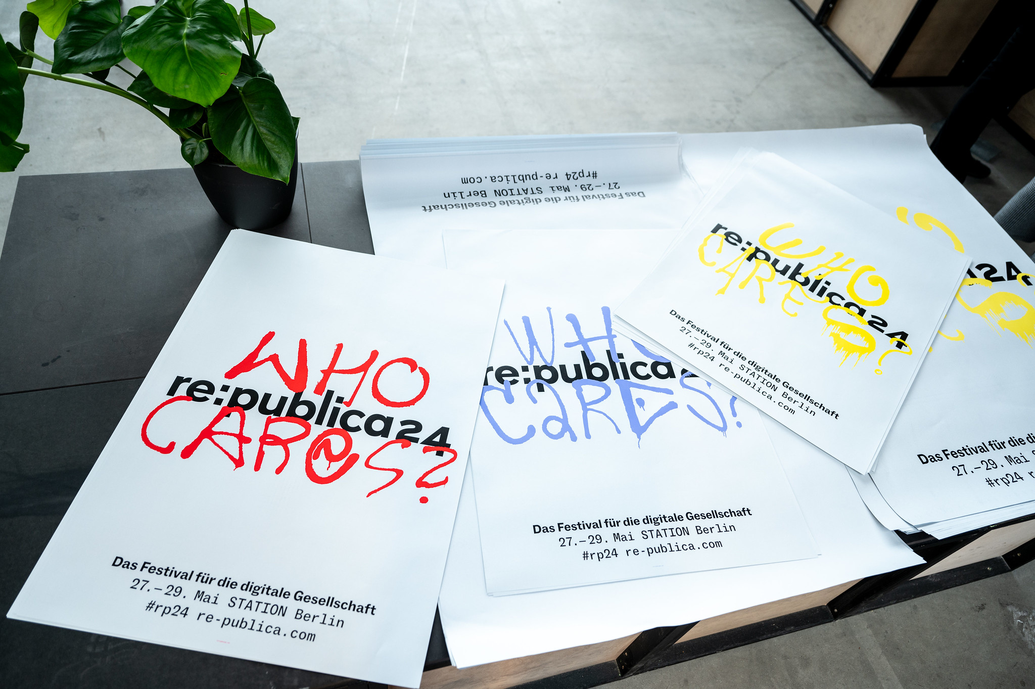 Poster auf der re:publica 2024, Berlin, 29.05.2024, Foto: Annette Riedl/re:publica, via flickr, Lizenz: CC BY-SA 2.0  Poster auf der re:publica 2024, Berlin, 29.05.2024, Foto: Annette Riedl/re:publica, via flickr, Lizenz: CC BY-SA 2.0
