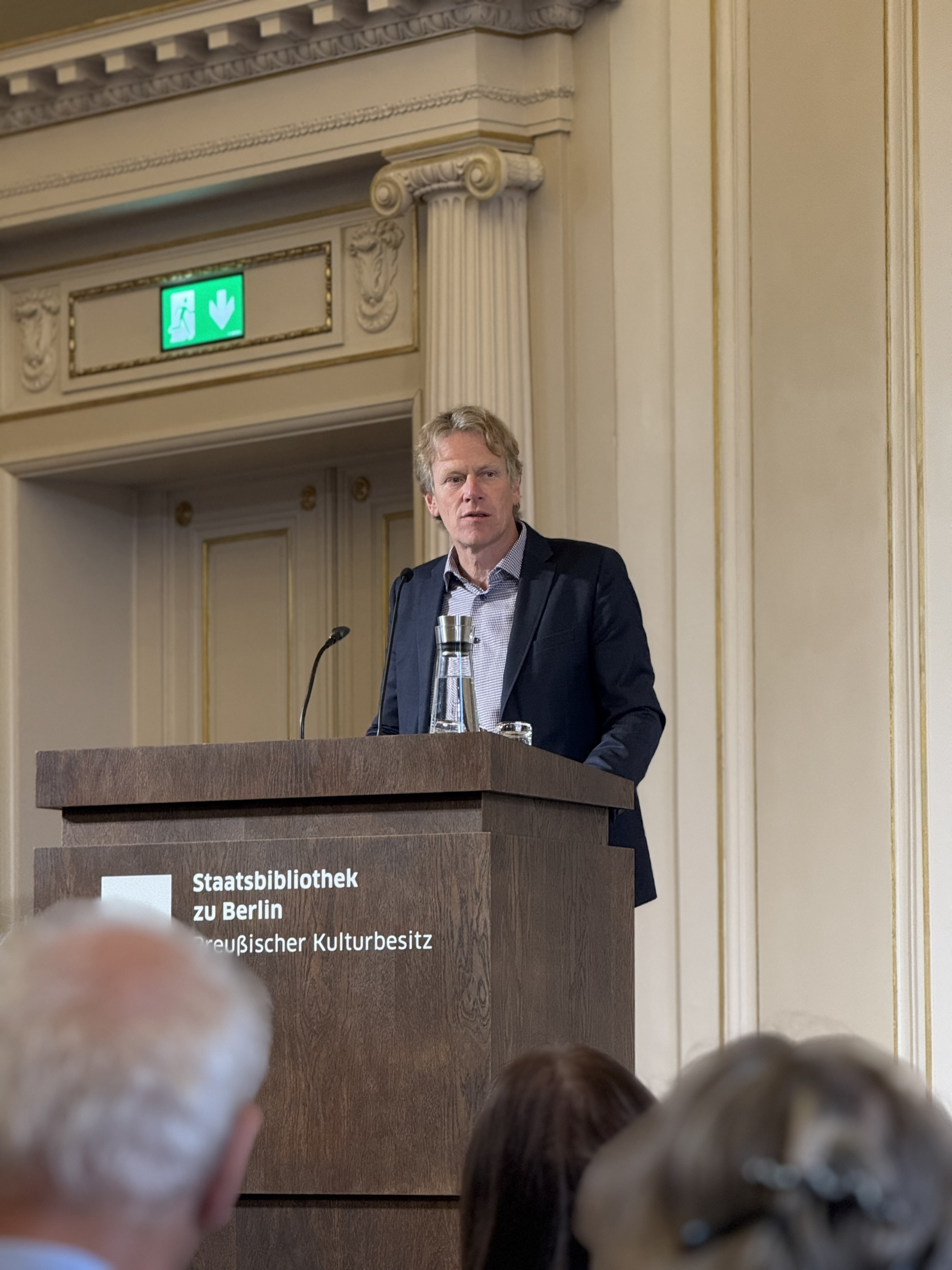 Frank Bösch eröffnet den Abend