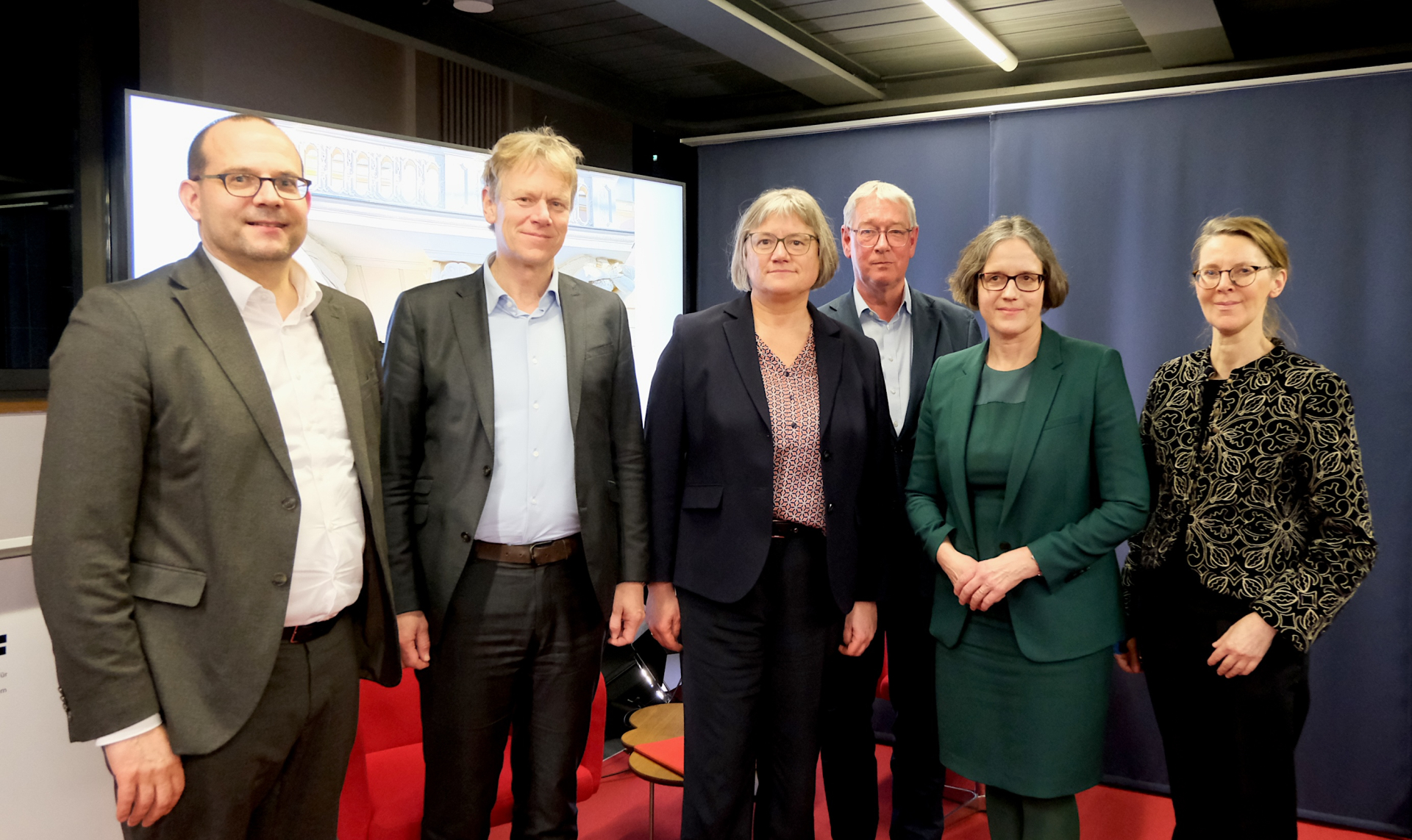 v.l.n.r.: Tobias Dünow, Frank Bösch, Gabriele Metzler, Eckart Conze, Julia von Blumenthal, Bettina Böhm (Foto: Katja Herzberg)