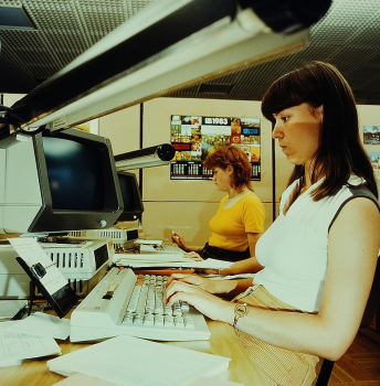 Ausbildungsberufe, 1983. Serie: Industrieproduktion der DDR von 1967 bis 1984. Beschreibung: Facharbeiter für Satztechnik, Dresden. 