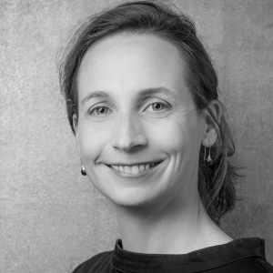Dr. Alexia Pooth